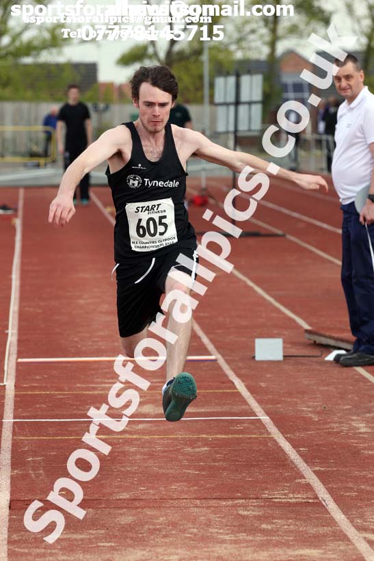 Mens under-20s triple jump, 2019 North Eastern Track and Field Champs., Middlesbrough. Photo:  David T. Hewitson/Sports for All Pics